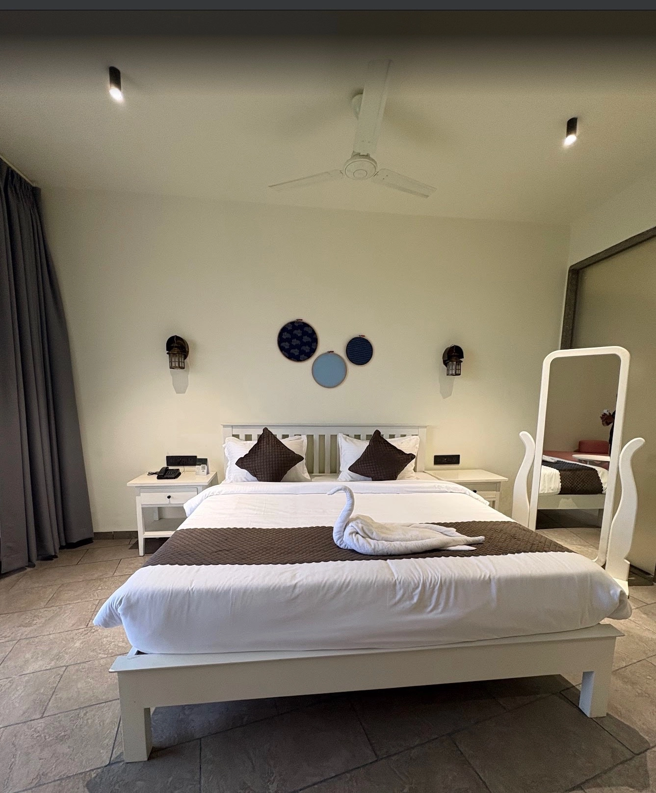 Modern Resort - Image 60 of 108